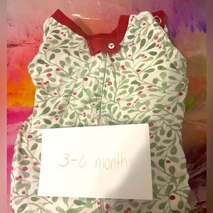Burt’s Bees Christmas Pajamas 3-6 months